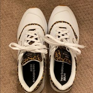 NWOT CHEETAH NEW BALANCE 997H